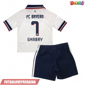 Lacne Dětský Futbalové dres Bayern Munich Serge Gnabry #7 2026-27 Krátky Rukáv - Preč (+ trenírky)